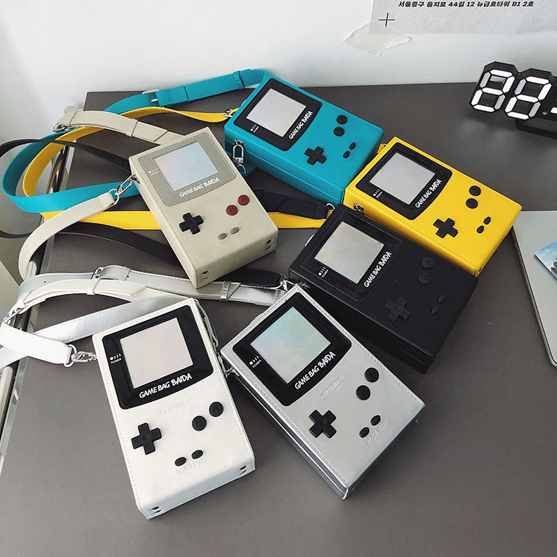 ユニークなクリエイティブゲーム機型クロスボディミニバッグ、フ - Retro Gaming Setup のレビューと価格