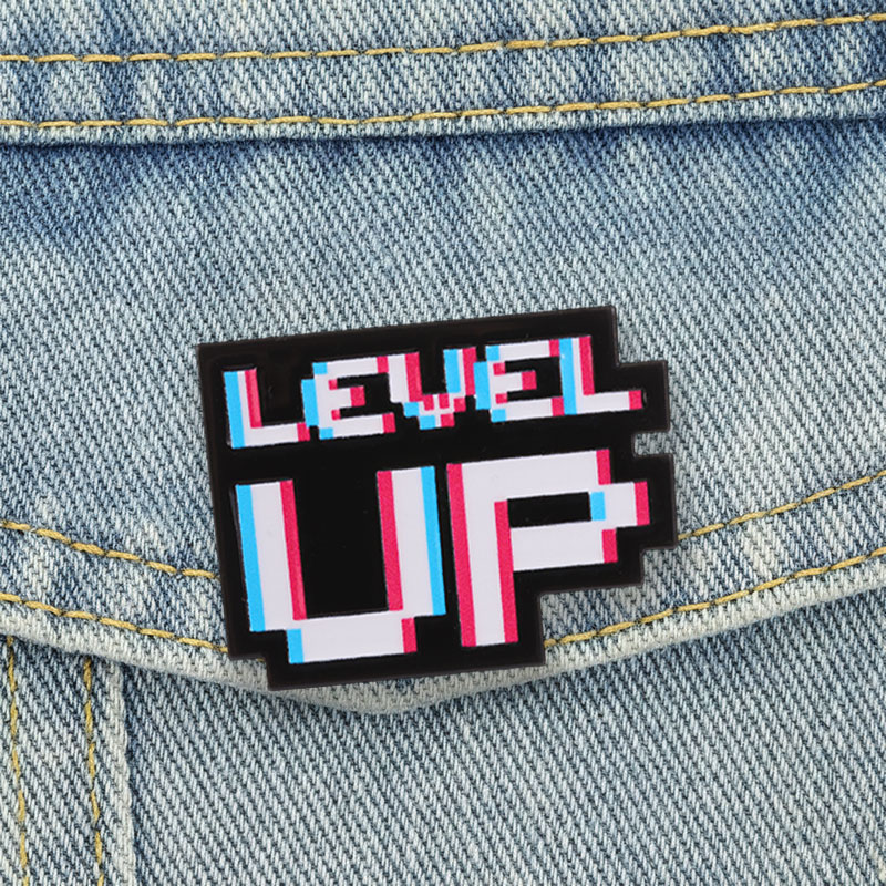レベルアップ グリッチ ピクセルバッジ レトロビデオゲームス - Retro Gaming Accessories のレビューと価格